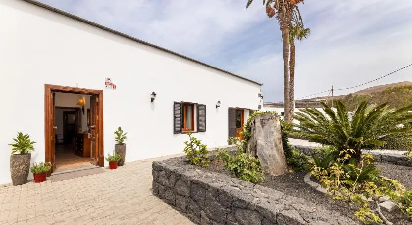 Refugio del Volcán by Tropical Host - Image 1