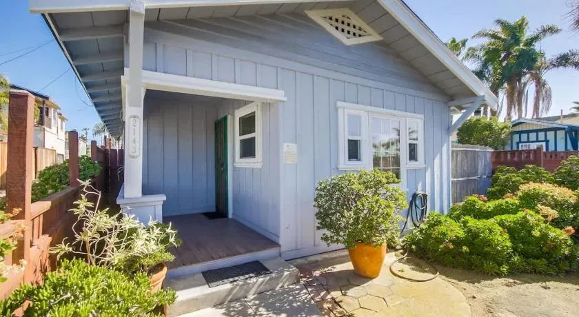 Ocean Beach Cottage - Image 1