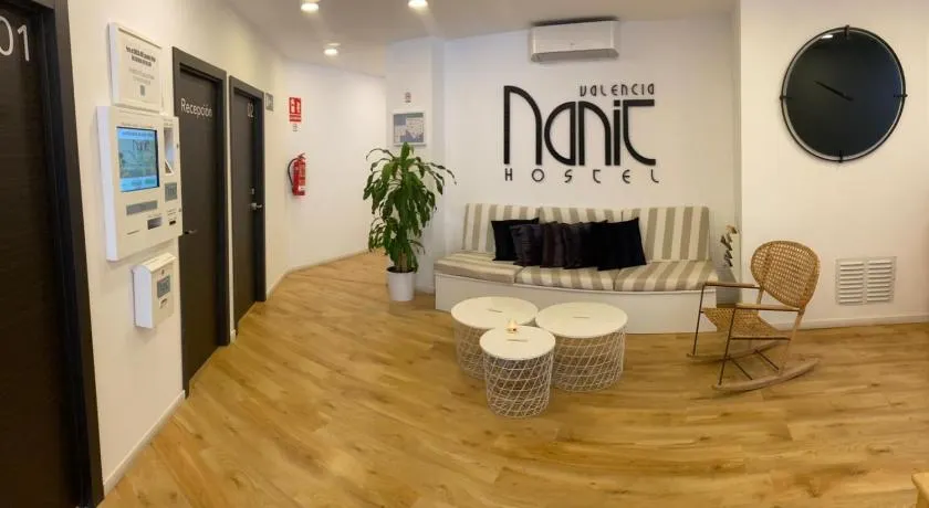 Nanit Valencia Hostel - Image 1