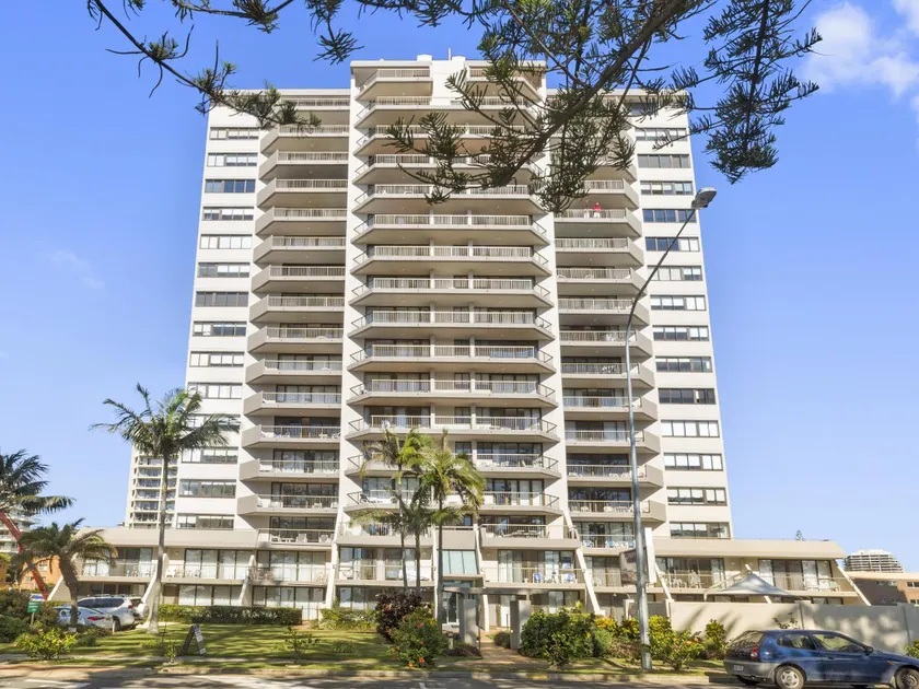 Columbia Beachfront Apartments on Rainbow Bay - Image 1