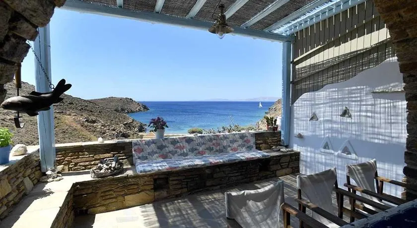 Tinos Traditional Sea Side Villa - Image 1