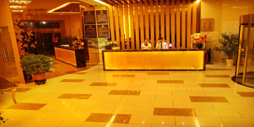 Sky House Business Hotel - Image 1