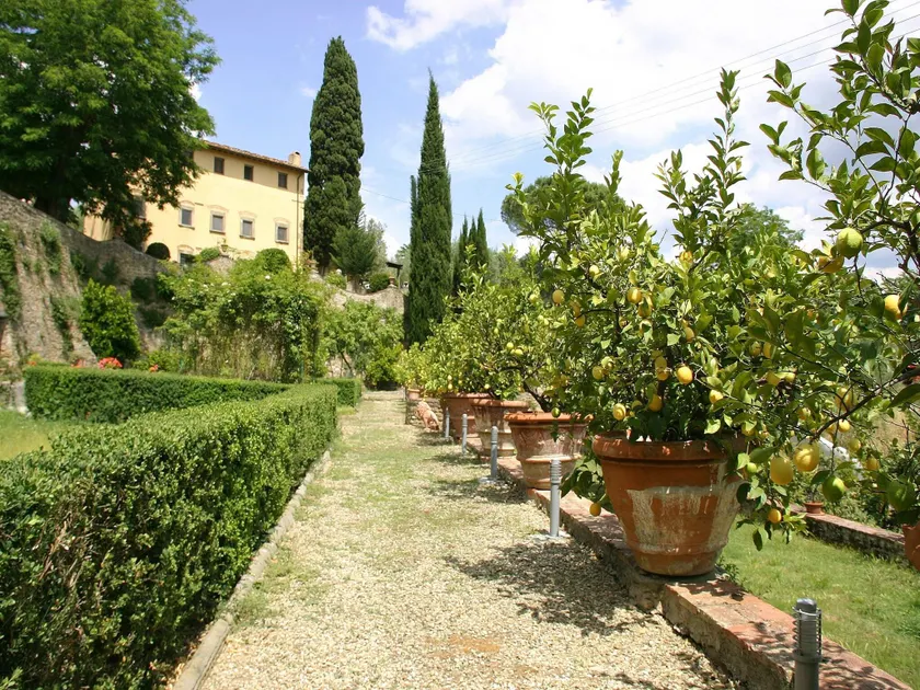 Tuscany Bliss Garden Retreat - Image 1