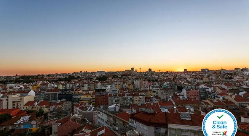 WHome | Anjos Premium Apartment #8 - Image 1