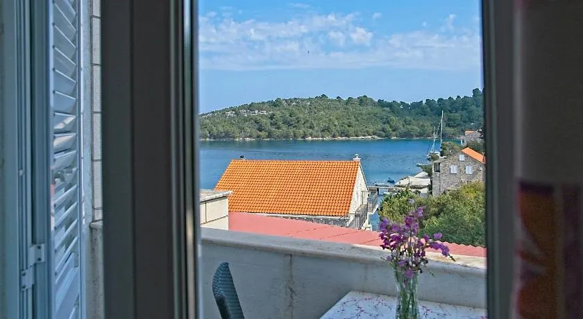 Guest House Matana Pomena - Image 1