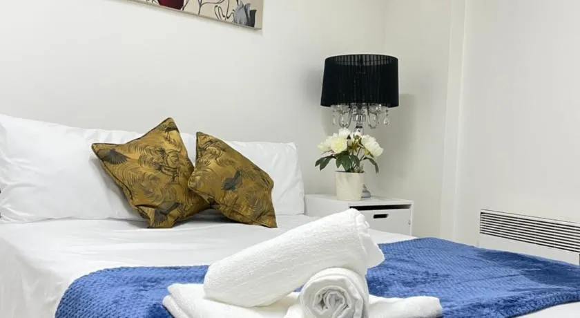 Wharf Inn Premier Apartment Central Manchester - Free Private Parking - Image 1
