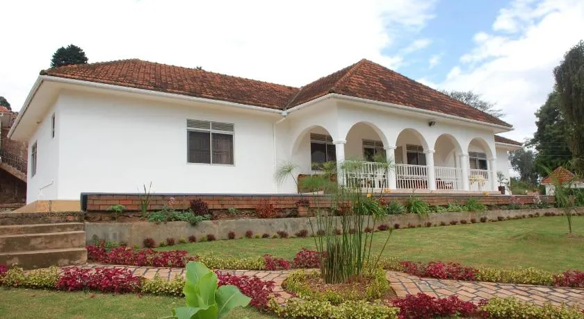 Kigezi Gardens Inn - Image 1