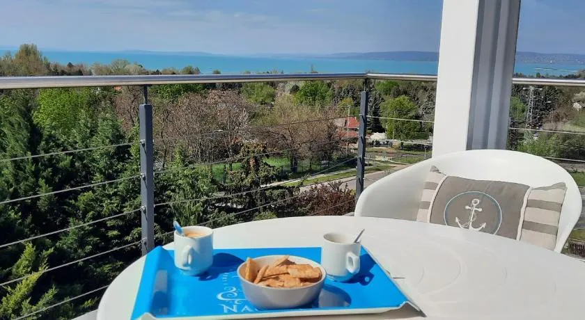 Mirador Balaton Panorama Villa & Jacuzzi - Image 1