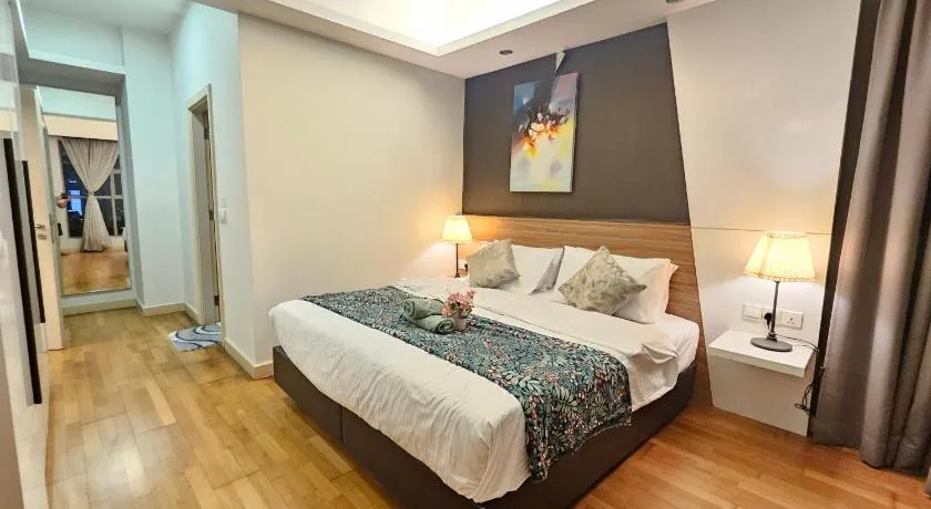Royal Suite - Image 1