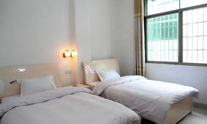 Danxia Mountain Fuyingting Inn - Image 1