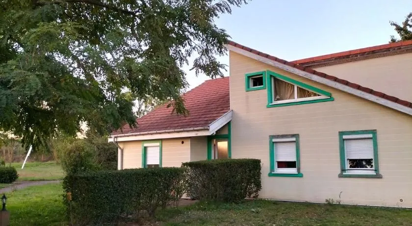 Appart'Hôtel Les ACACIAS courte et longue durée - Image 1