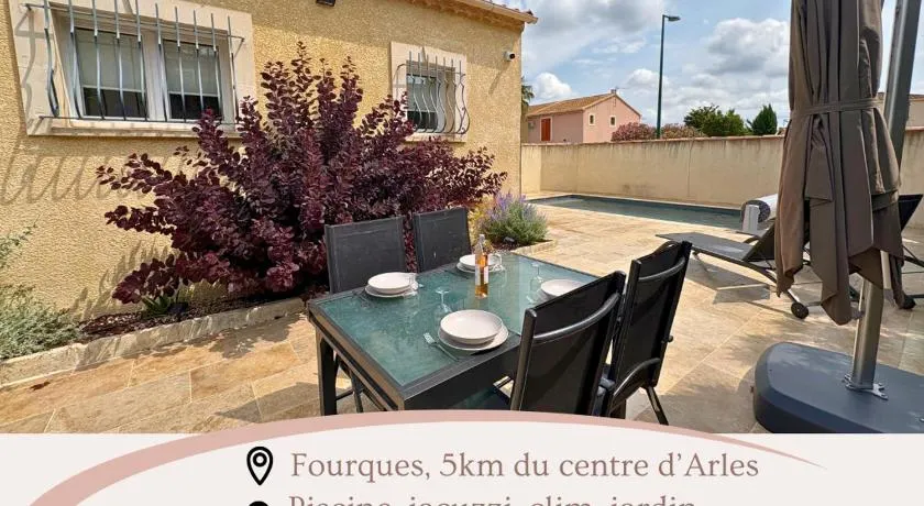 "La villa Mariam" Jacuzzi Piscine Jardin Pétanque - Image 1