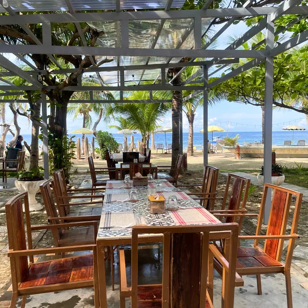 Gold View Beachfront Resort - Image 1