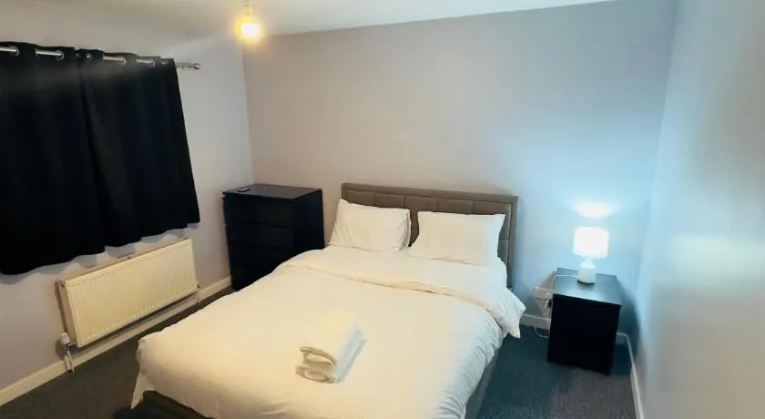 Cosy and Bright Stay Ipswich - Image 1
