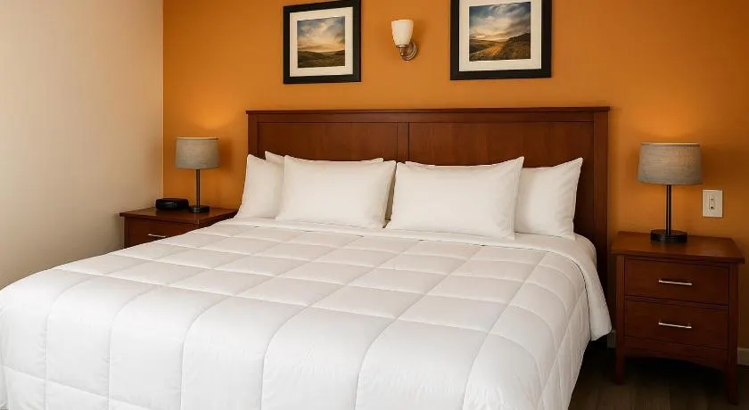 Atlantic Breeze Motel & Apartments - Image 1