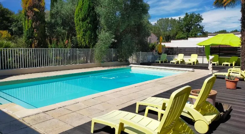 Villa 168m2 avec Piscine, sur Parc Arboré pour groupe Famille et Amis jusqu'à 10 personnes - Image 1