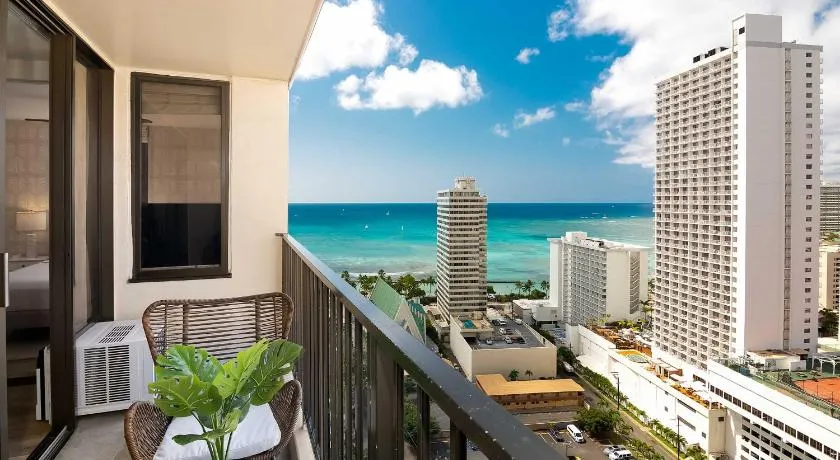 Waikiki Banyan Fabulous Ocean View Condo with Free Parking - Image 1