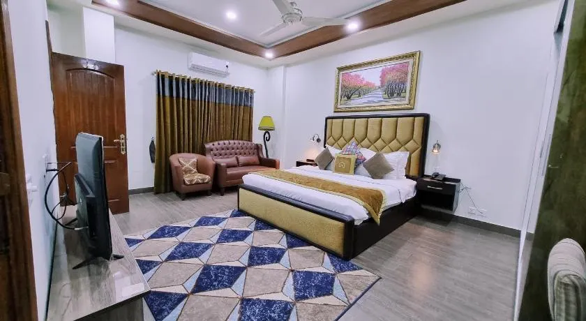 Hayyat Luxury Hotel Apartments - Image 1