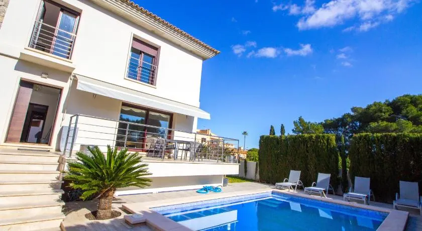 Soleado chalet con Piscina, WIFI y A/C - Image 1