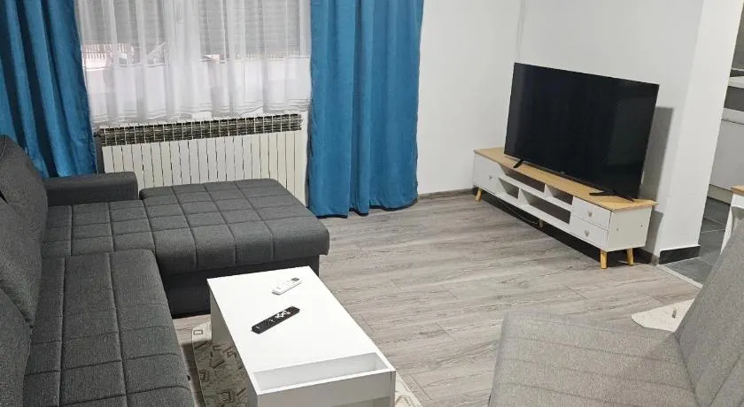 Garsonjera u centru Prnjavor - Image 1