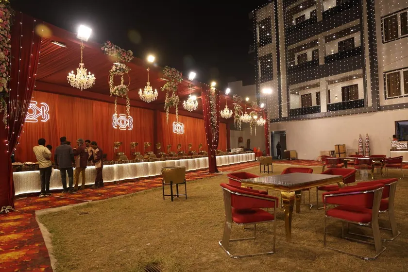 Hotel Awadh Grand - Image 1