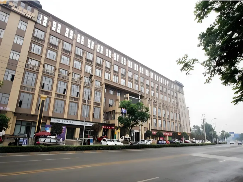 Jinjiang Inn Select Chengdu Shuangliu International Airport - Image 1