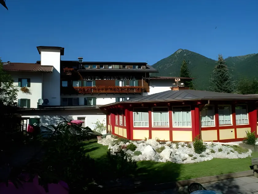 Family Hotel Gran Baita - Image 1