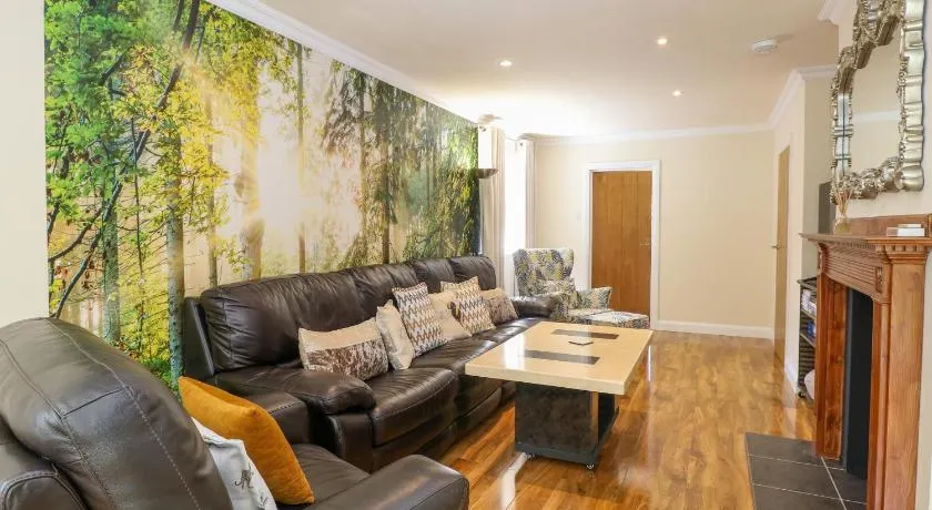 Cedar Cottage - Image 1