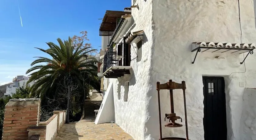 Casa del puente - Image 1