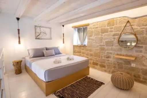 Grannys Villas finiki - Image 1