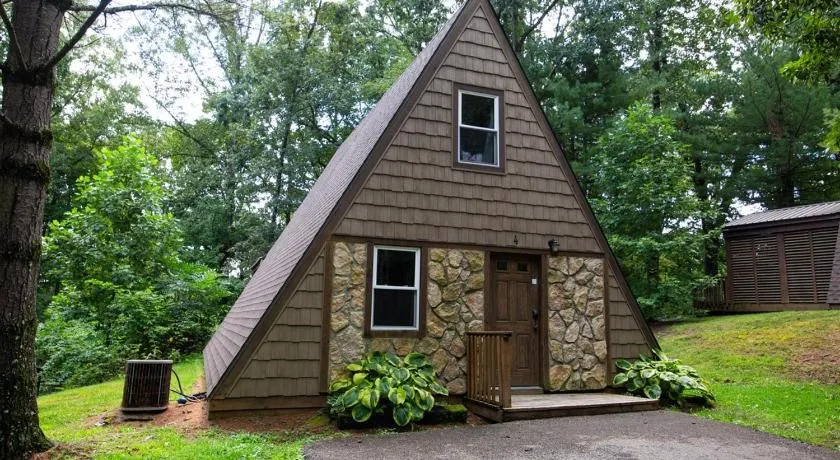A-Frame # 8 | Hocking Hills - Image 1