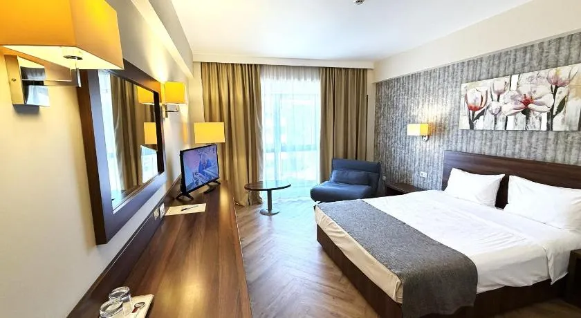Hotel Arnia - Image 1