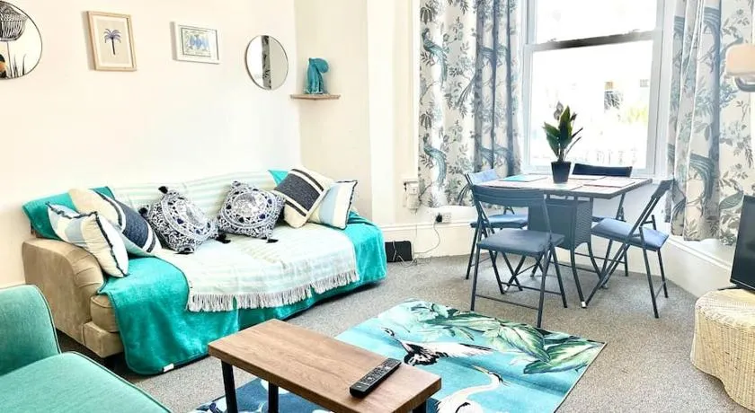 Love St Leonards Flat - Image 1