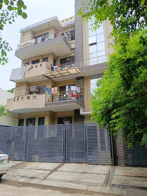 Home By The Park - Image 1