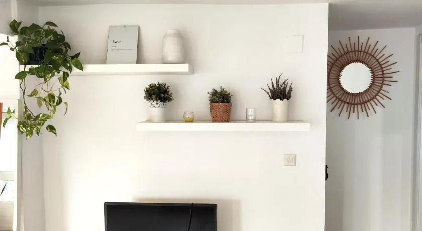 Estudio en Málaga (Zona Este) - Image 1