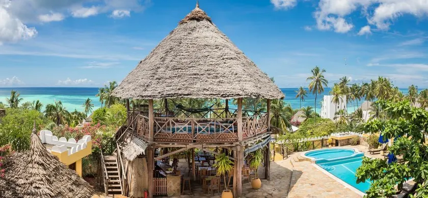 Zan View Hotel - Image 1