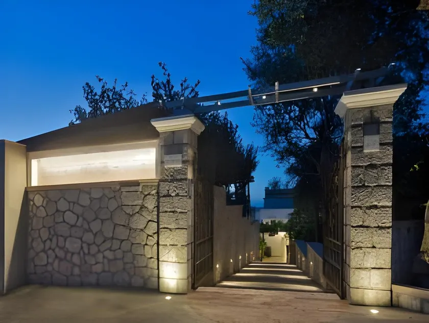 Capri Wine Hotel - Image 1