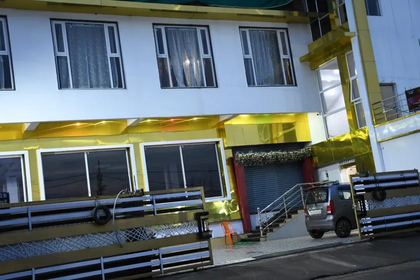 Hotel Golden Continental  - Image 1
