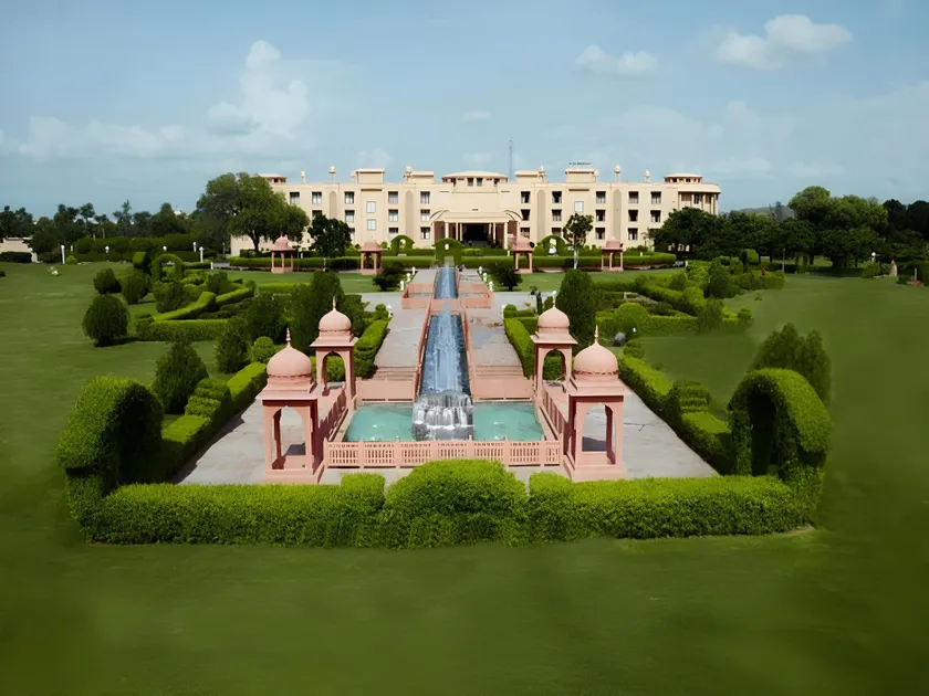 Hotel Gold Palace & Resort - Image 1