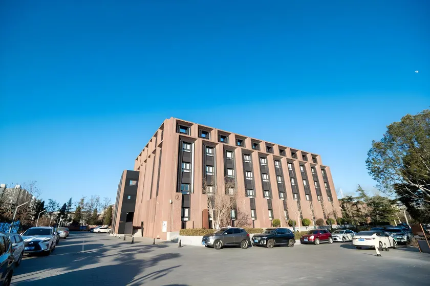 Tangshan Hotel - Image 1