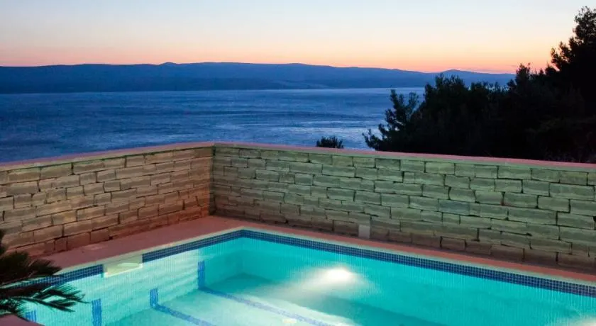 Apartments Mediterranea with heated pool - Image 1