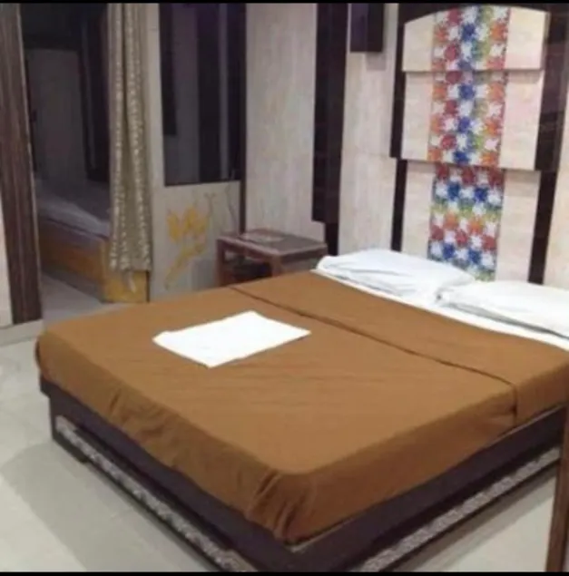 Hotel Raj Empire - Image 1