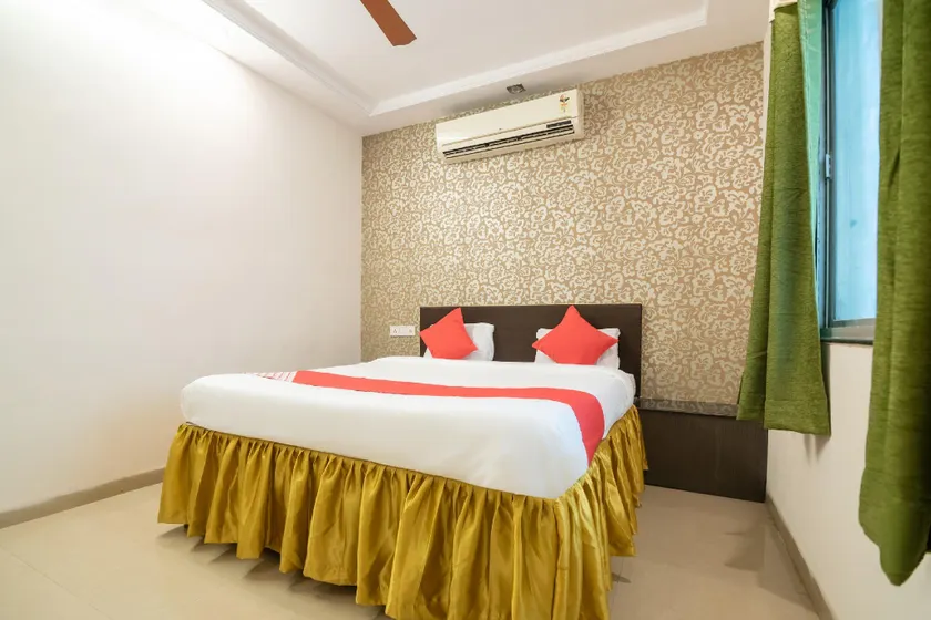 OYO 40968 Ramakrishna Service Apartments - Image 1