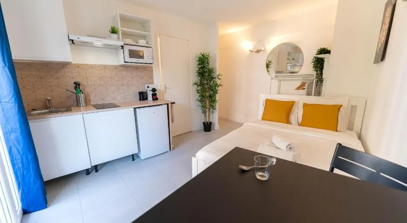 Studios cosy Nice - Image 1