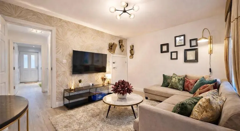 Jubilee View - New! Luxurious Home, Parking Wi-Fi - Image 1