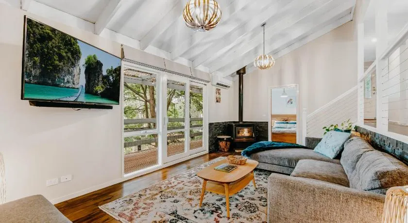Steep Creek Retreat - Image 1