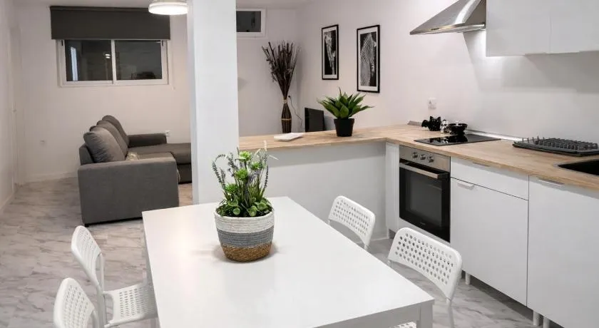 Apartamento El Jardín y Apartamento La Terraza - Image 1