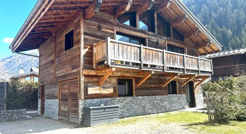 Chalet le petit Nicolas, jacuzzi, vue Mont Blanc - Image 1