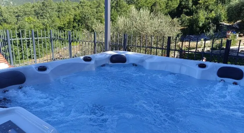 Kuća za odmor Stina, Kučiće - Image 1