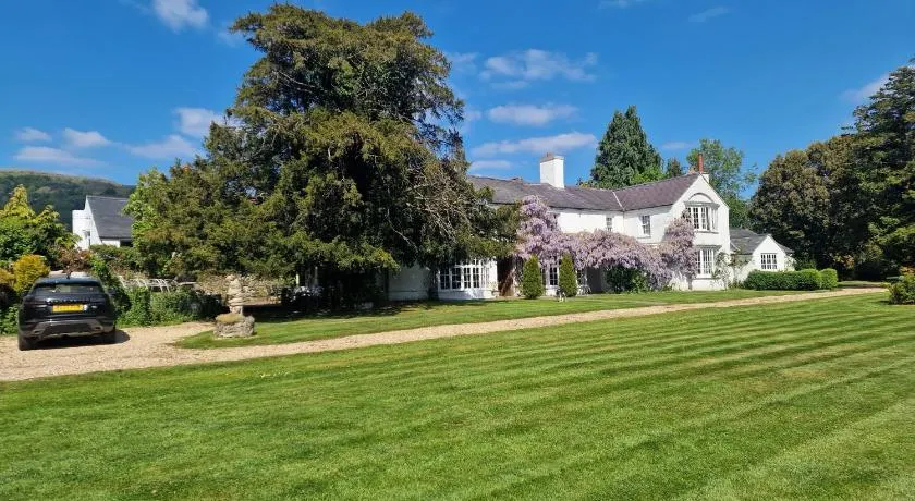Glyn Isa Country House luxury self catering accommodation - Image 1